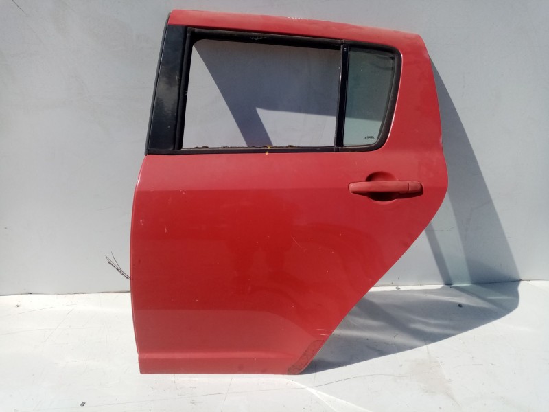 Recambio de puerta trasera izquierda para suzuki swift berlina (mz) gl referencia OEM IAM 6800462J00  
