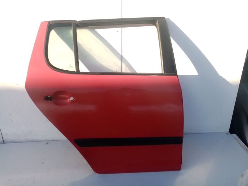 Recambio de puerta trasera derecha para skoda fabia (5j2 ) 1.2 referencia OEM IAM 5J6833056  