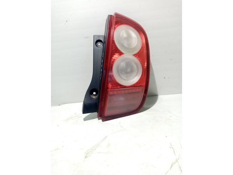 Recambio de piloto trasero derecho para nissan micra (k12e) 1.2 cat referencia OEM IAM B6550AX720  