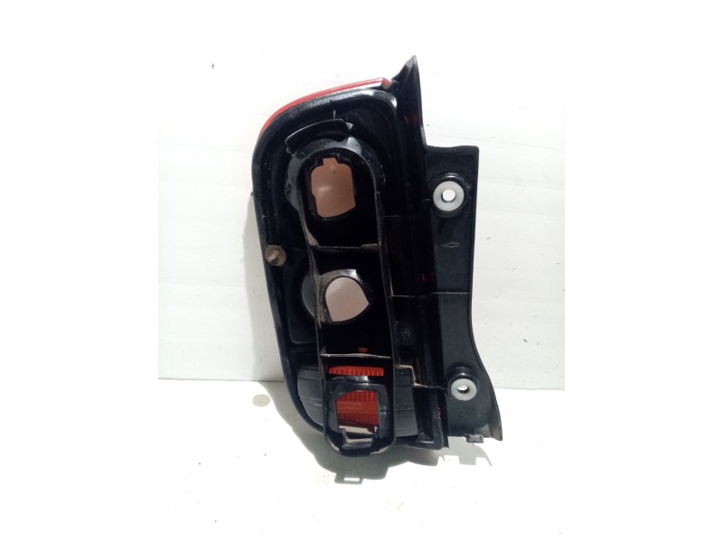 Recambio de piloto trasero derecho para nissan micra (k12e) 1.2 cat referencia OEM IAM B6550AX720  