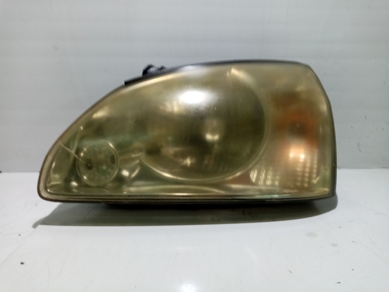Recambio de faro izquierdo para kia carens 2.0 turbodiesel cat referencia OEM IAM 0K2JA51040  
