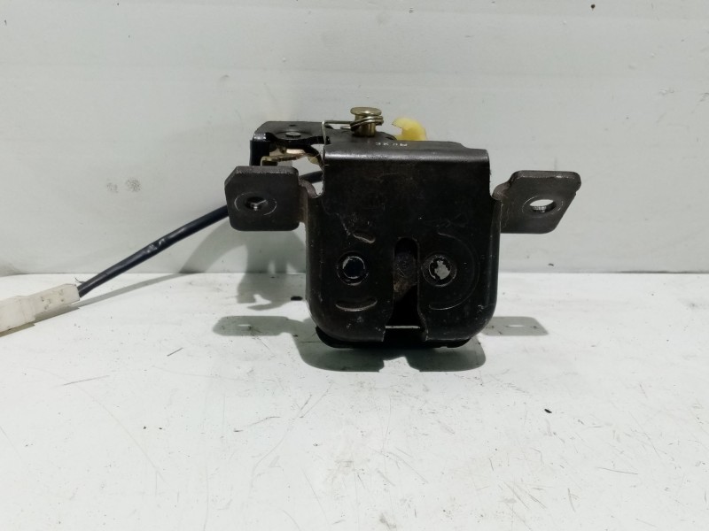 Recambio de cerradura maletero / porton para kia carens 2.0 turbodiesel cat referencia OEM IAM 0K2FA62310  