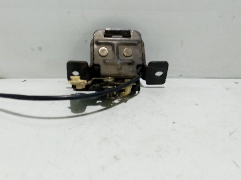 Recambio de cerradura maletero / porton para kia carens 2.0 turbodiesel cat referencia OEM IAM 0K2FA62310  