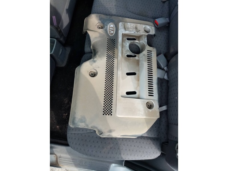 Recambio de tapa motor para kia carens 2.0 turbodiesel cat referencia OEM IAM 2924027350  