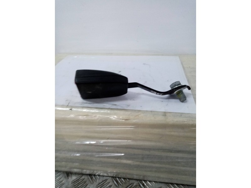Recambio de pretensor airbag derecho para iveco daily caja cerrada (1999 =>) referencia OEM IAM 33003230A  
