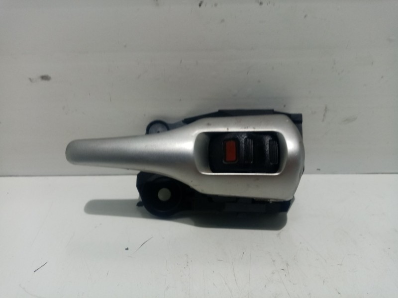 Recambio de maneta interior trasera derecha para toyota auris referencia OEM IAM 6920502120B3  