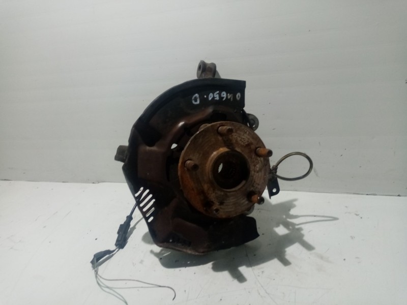 Recambio de mangueta delantera derecha para toyota auris referencia OEM IAM 4321102171  