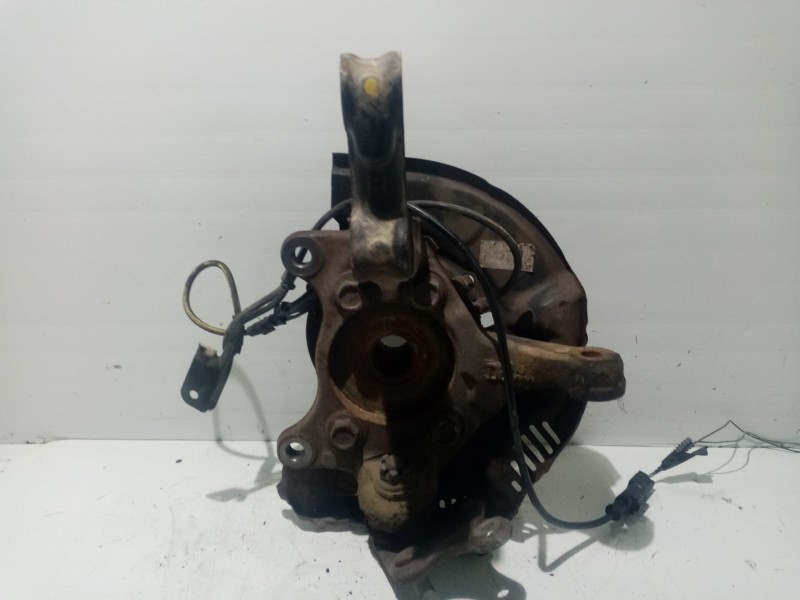 Recambio de mangueta delantera derecha para toyota auris referencia OEM IAM 4321102171  