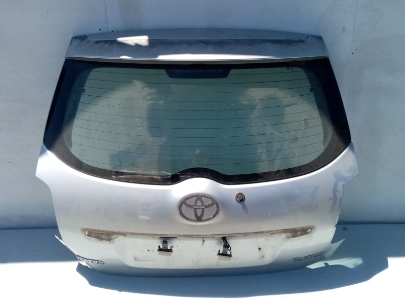 Recambio de porton trasero para toyota auris referencia OEM IAM 6700502200  
