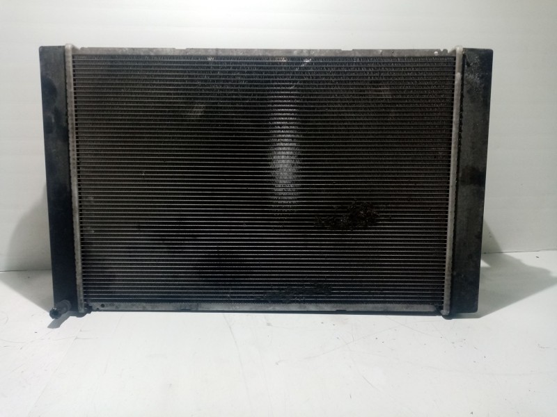 Recambio de radiador agua para toyota auris referencia OEM IAM 164000N060  
