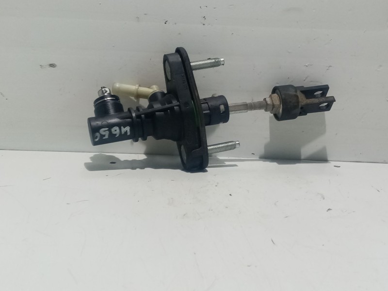 Recambio de bomba embrague para toyota auris referencia OEM IAM 3142002031  