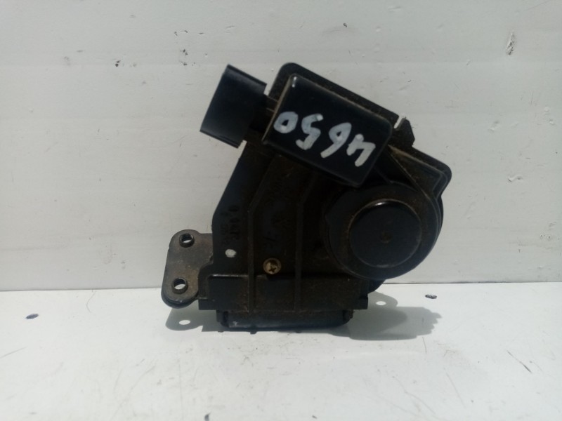 Recambio de cerradura maletero / porton para toyota auris referencia OEM IAM 6935002080  