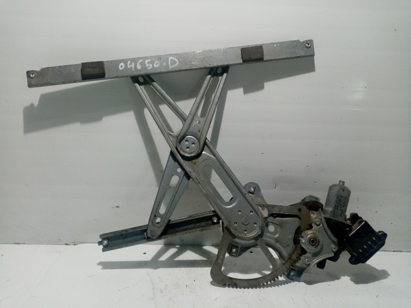 Recambio de elevalunas delantero derecho para toyota auris referencia OEM IAM 6981002310  