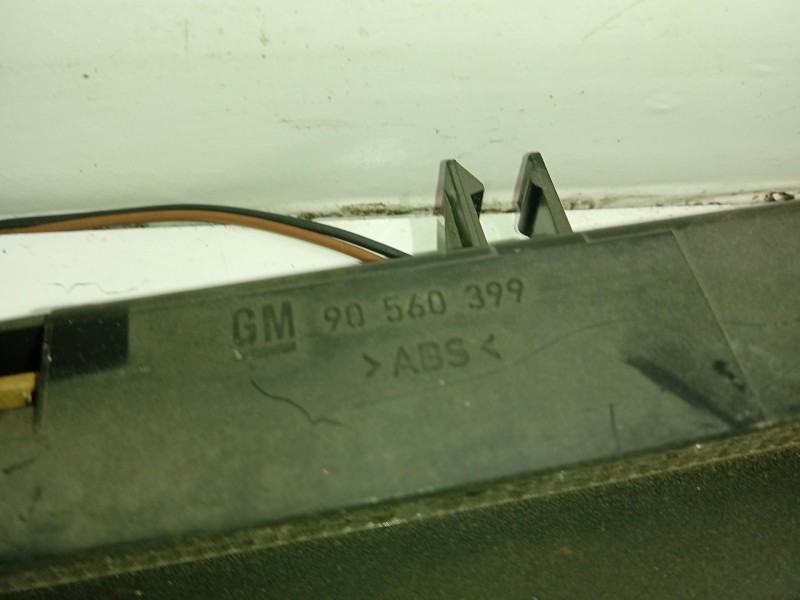Recambio de luz central de freno para opel astra g caravan referencia OEM IAM 90560399  