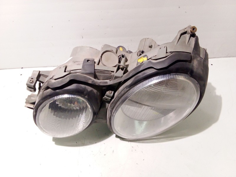 Recambio de faro derecho para mercedes-benz clk (c208) clk 230 kompressor (208.347) referencia OEM IAM A2088200861  
