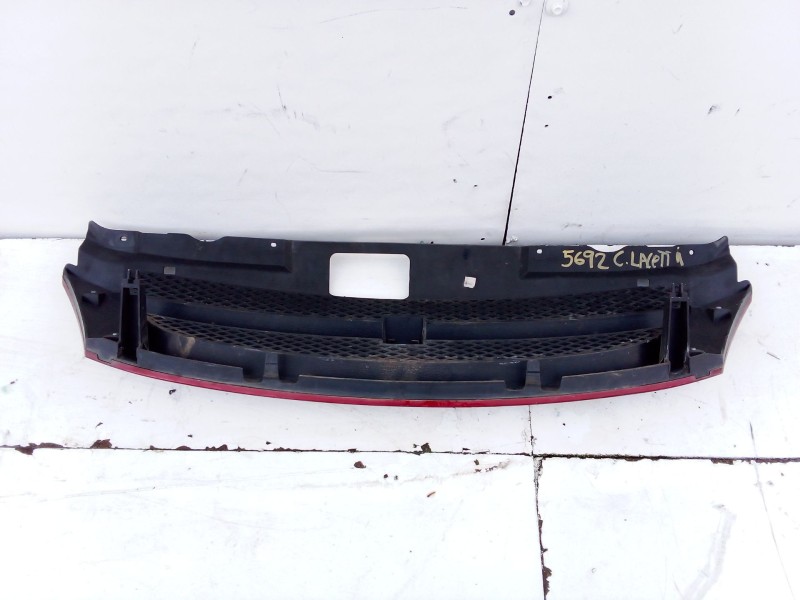 Recambio de rejilla delantera para chevrolet lacetti (j200) 1.6 referencia OEM IAM 96547127  
