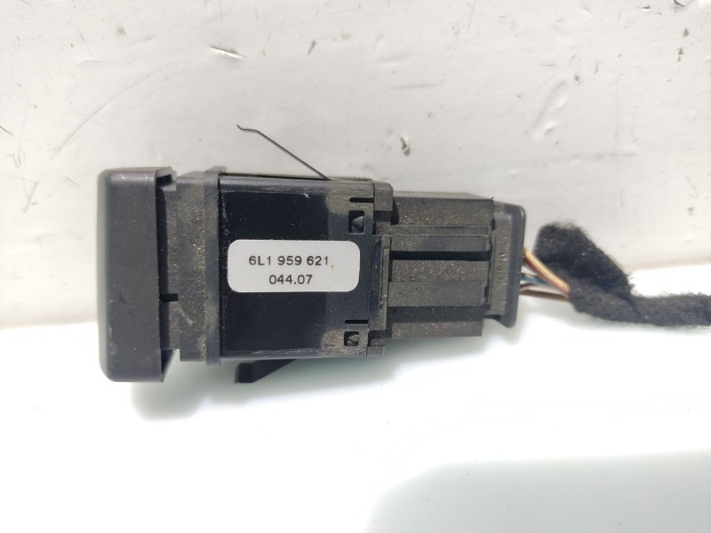 Recambio de interruptor para seat ibiza iii (6l1) 1.4 tdi referencia OEM IAM 6L1959621  