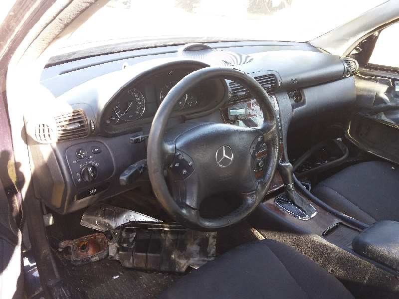 mercedes clase c (w203) berlina 220 cdi (la) (203.008)   |   04.03 - 12.07 | 2003 - 2007 | 150 cv / 110 kw del año 2003