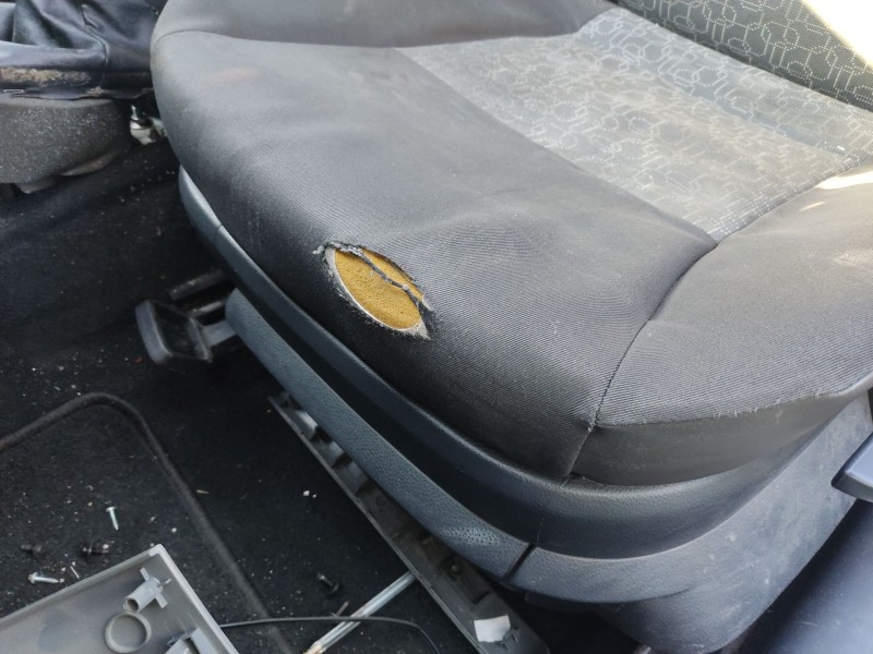 Recambio de asiento delantero izquierdo para seat ibiza iii (6l1) 1.4 tdi referencia OEM IAM 6001ADI  