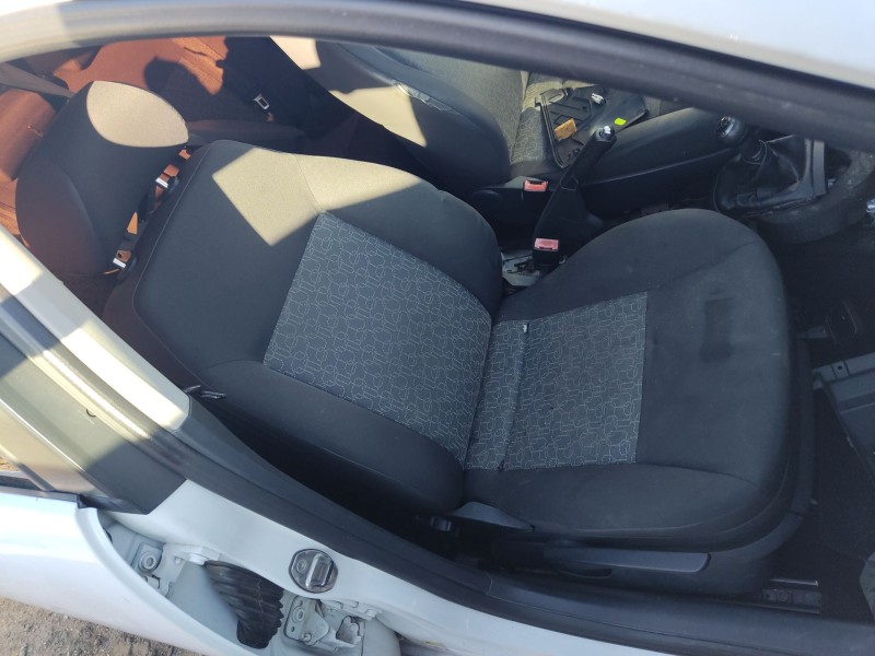 Recambio de asiento delantero derecho para seat ibiza iii (6l1) 1.4 tdi referencia OEM IAM 6001ADD  