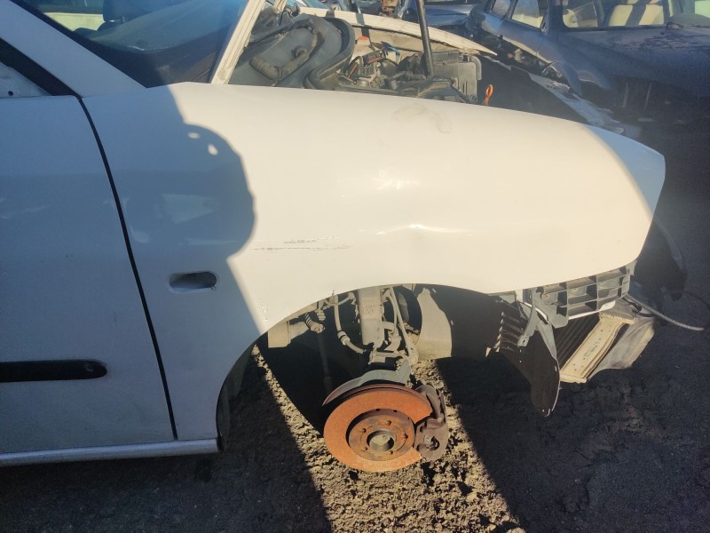 Recambio de aleta delantera derecha para seat ibiza iii (6l1) 1.4 tdi referencia OEM IAM 6L0821022C  