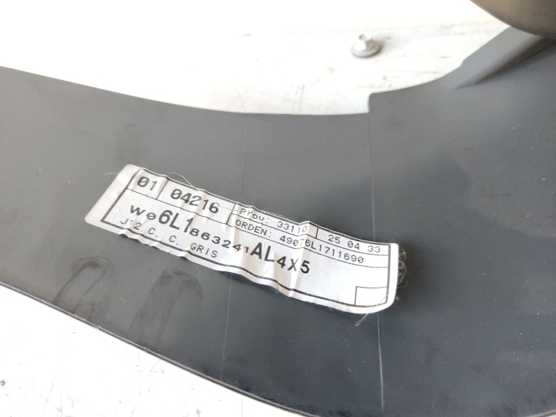 Recambio de consola central para seat ibiza iii (6l1) 1.4 tdi referencia OEM IAM 6L1863241AL 6L1863241AG 