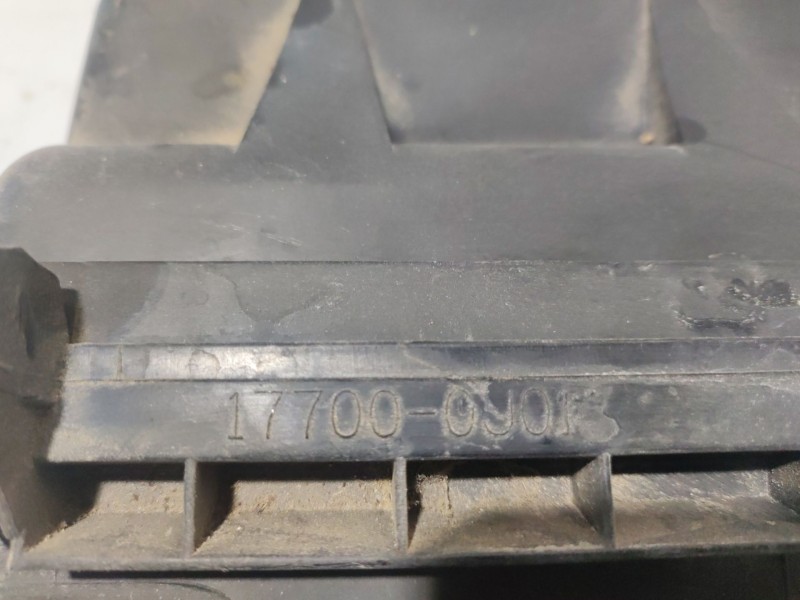 Recambio de caja filtro de aire para toyota yaris (ksp9/scp9/nlp9) referencia OEM IAM 177000J013  