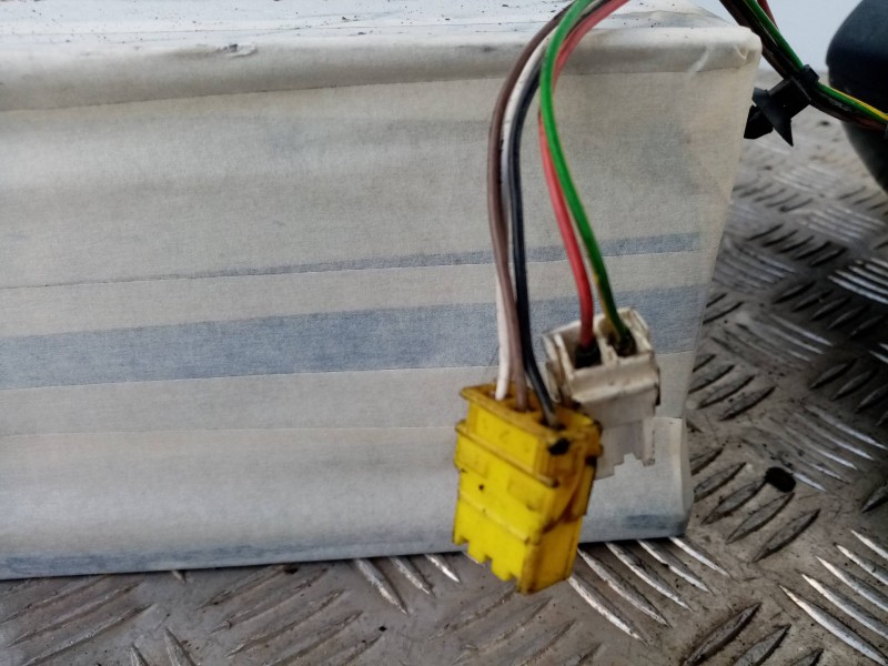 Recambio de retrovisor izquierdo para citroen xantia berlina    |   0.93 - 0.97 | 1993 - 1997 referencia OEM IAM   