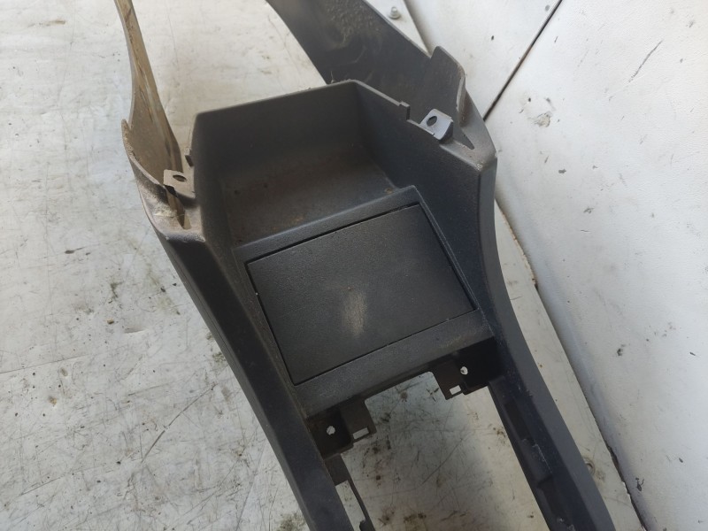 Recambio de consola central para seat ibiza iii (6l1) 1.9 tdi referencia OEM IAM 6L1863241AB  