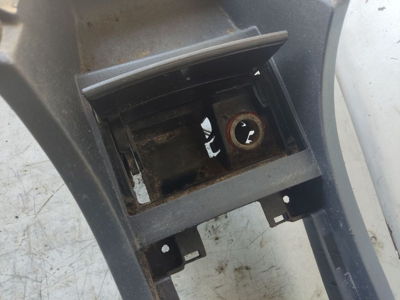 Recambio de consola central para seat ibiza iii (6l1) 1.9 tdi referencia OEM IAM 6L1863241AB  