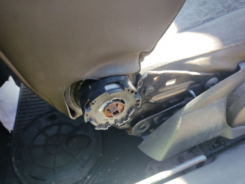 Recambio de asiento delantero derecho para seat ibiza iii (6l1) 1.9 tdi referencia OEM IAM 6038ADD  