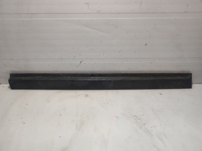 Recambio de moldura para citroën c4 berlina referencia OEM IAM 946791777  