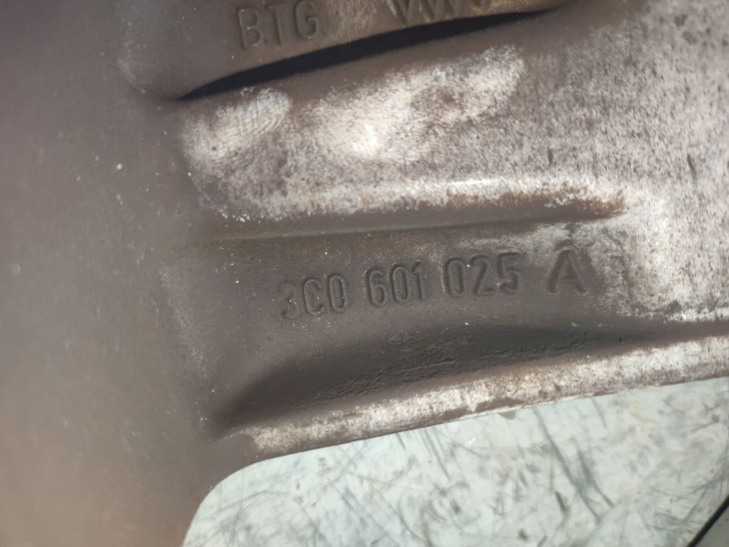 Recambio de llanta para volkswagen passat b6 (3c2) 2.0 tdi 16v referencia OEM IAM 3C0601025A  
