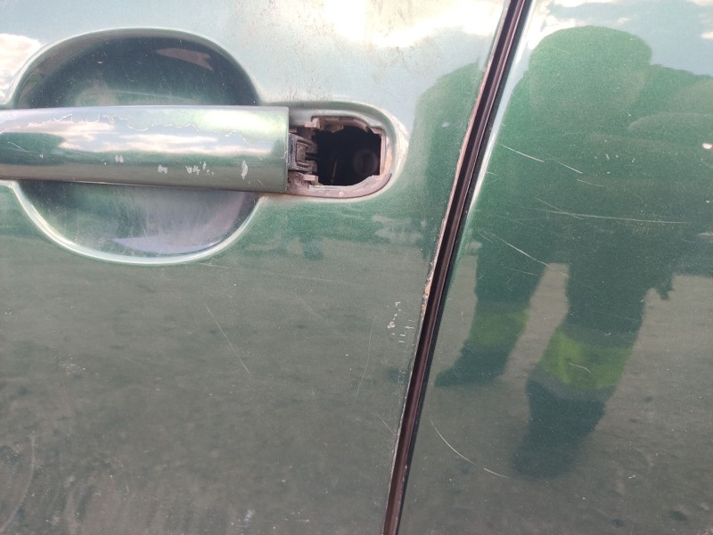 Recambio de puerta delantera izquierda para seat toledo ii (1m2) 1.6 16v referencia OEM IAM 1M0831055N  