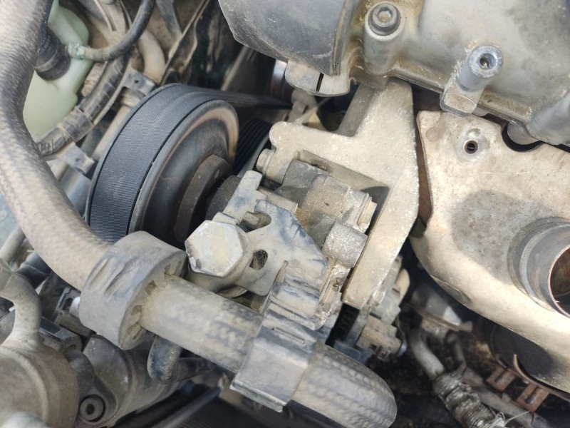 Recambio de bomba servodireccion para seat toledo ii (1m2) 1.6 16v referencia OEM IAM 1J0422134B  