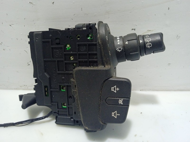 Recambio de mando limpia para renault scenic ii referencia OEM IAM 7701069597  