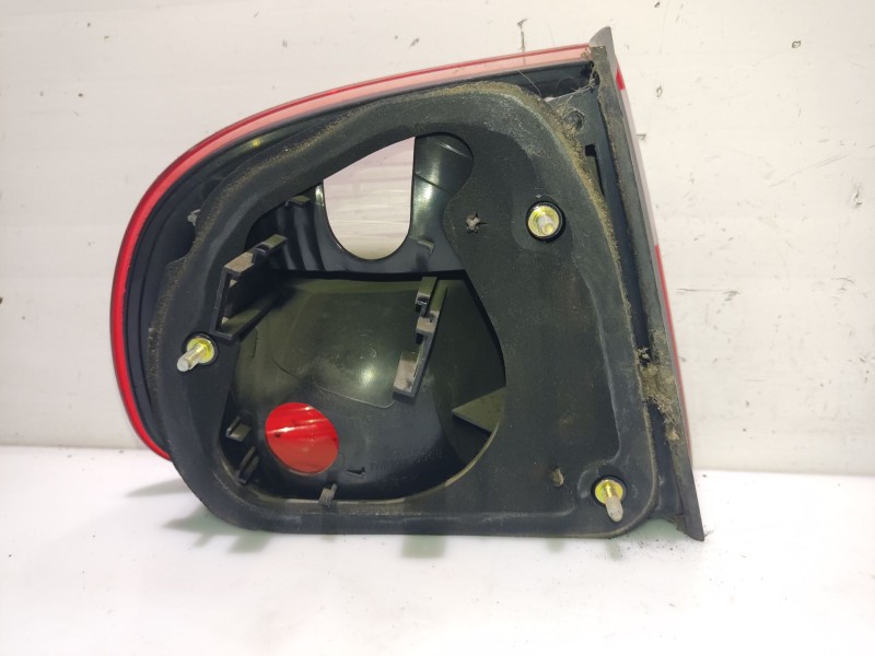 Recambio de piloto trasero derecho para seat toledo ii (1m2) 1.6 16v referencia OEM IAM 1M594511201C  