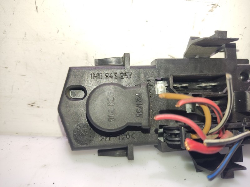 Recambio de portalamparas para seat toledo ii (1m2) 1.6 16v referencia OEM IAM 1M1945257  