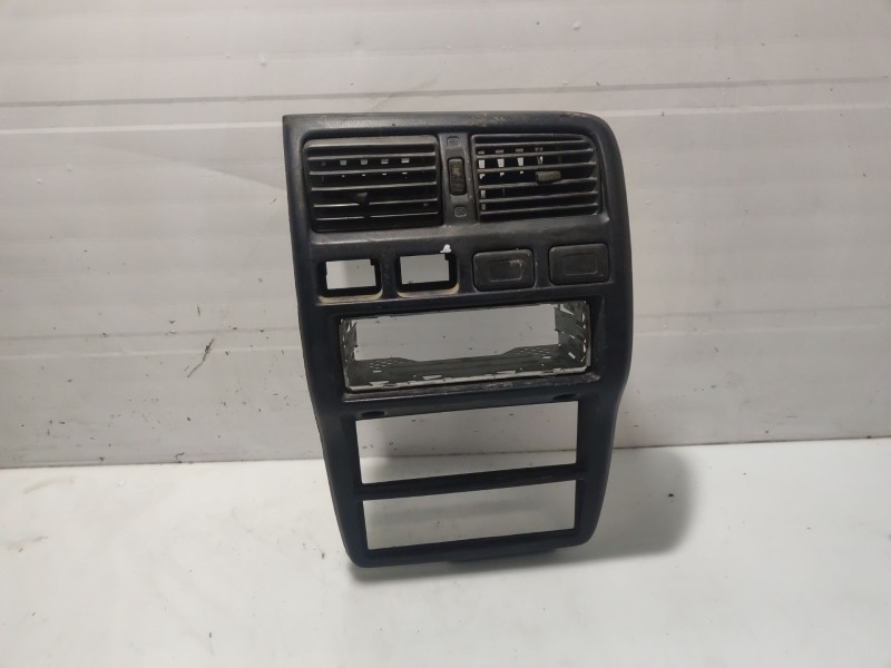 Recambio de moldura para nissan almera (n15) referencia OEM IAM   