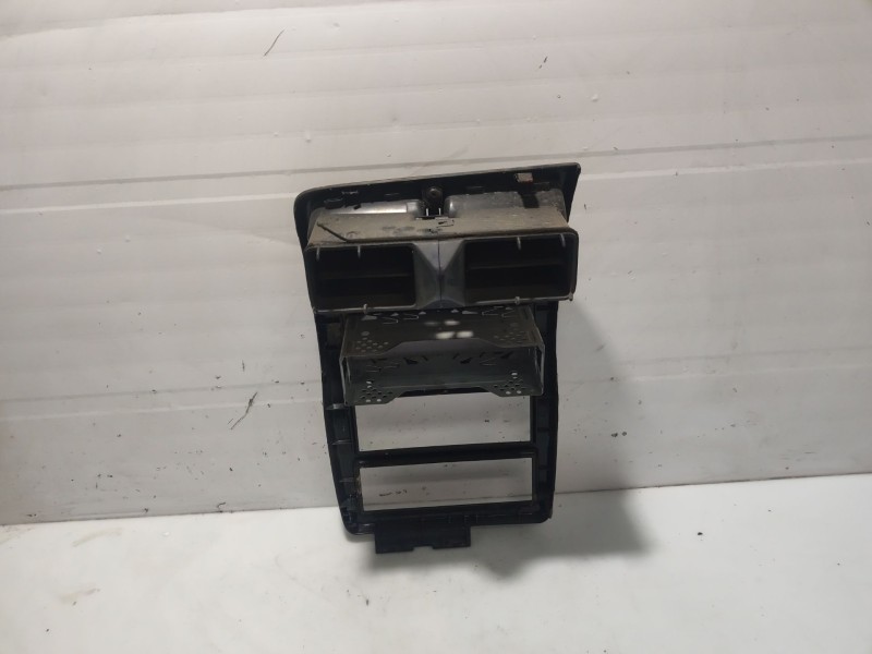 Recambio de moldura para nissan almera (n15) referencia OEM IAM   