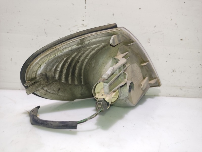 Recambio de piloto delantero izquierdo para nissan almera ii hatchback (n16) 1.5 referencia OEM IAM 26135BM415  