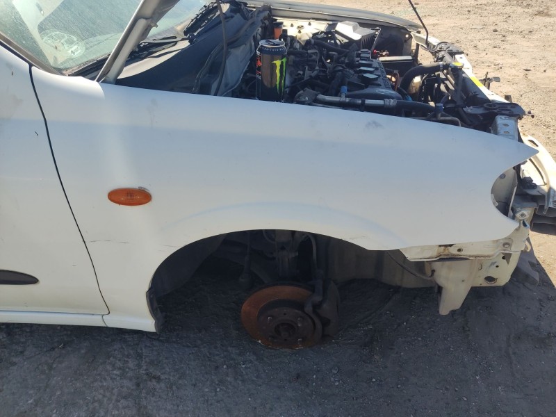 Recambio de aleta delantera derecha para nissan almera ii hatchback (n16) 1.5 referencia OEM IAM 631004M631  