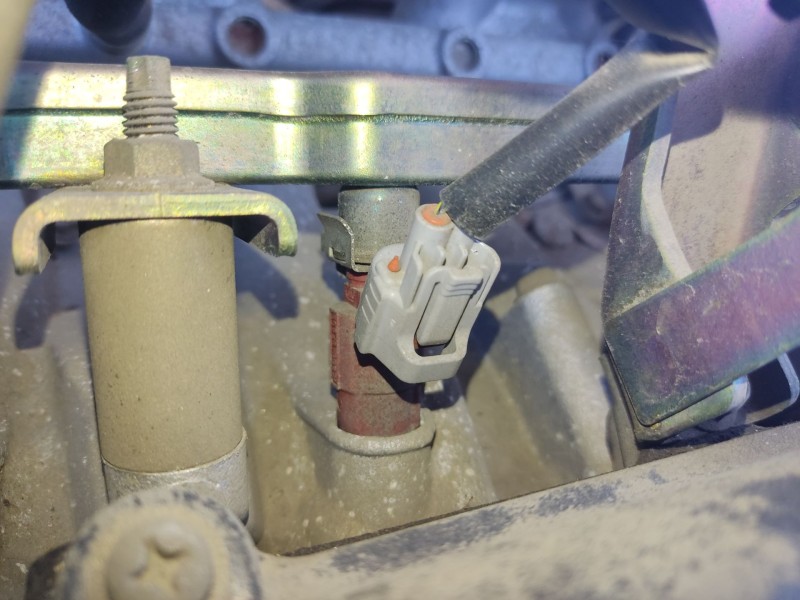 Recambio de inyector para nissan almera ii hatchback (n16) 1.5 referencia OEM IAM 166009F600 175204M500 