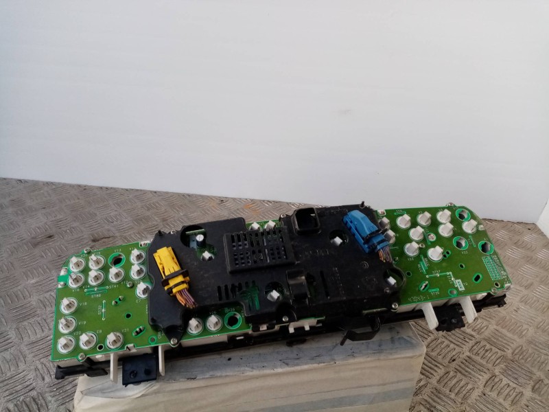 Recambio de cuadro instrumentos para citroen xantia berlina    |   0.93 - 0.97 | 1993 - 1997 referencia OEM IAM  21624319-5 9637