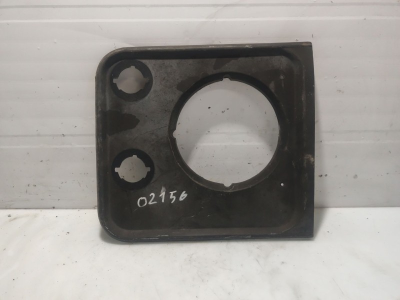 Recambio de moldura para land rover defender (ld) 2.5 tdi referencia OEM IAM BTR7849  BTR7850