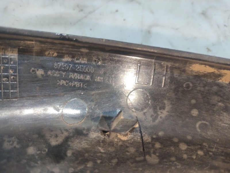 Recambio de moldura para hyundai tucson (jm) 2.0 referencia OEM IAM 872972E000  