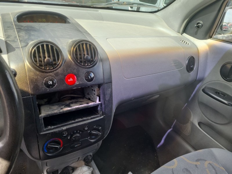 daewoo kalos (klas) del año 2003