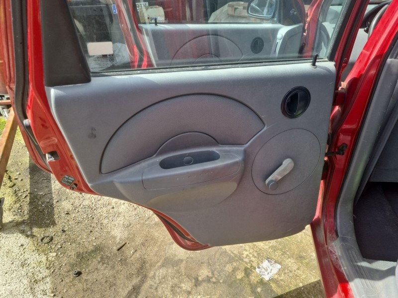 daewoo kalos (klas) del año 2003