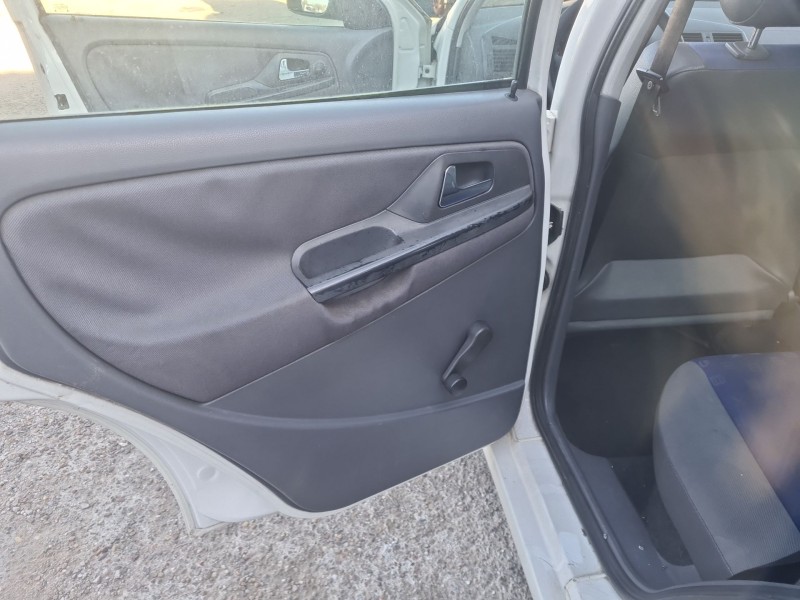 seat ibiza ii (6k1) del año 2001