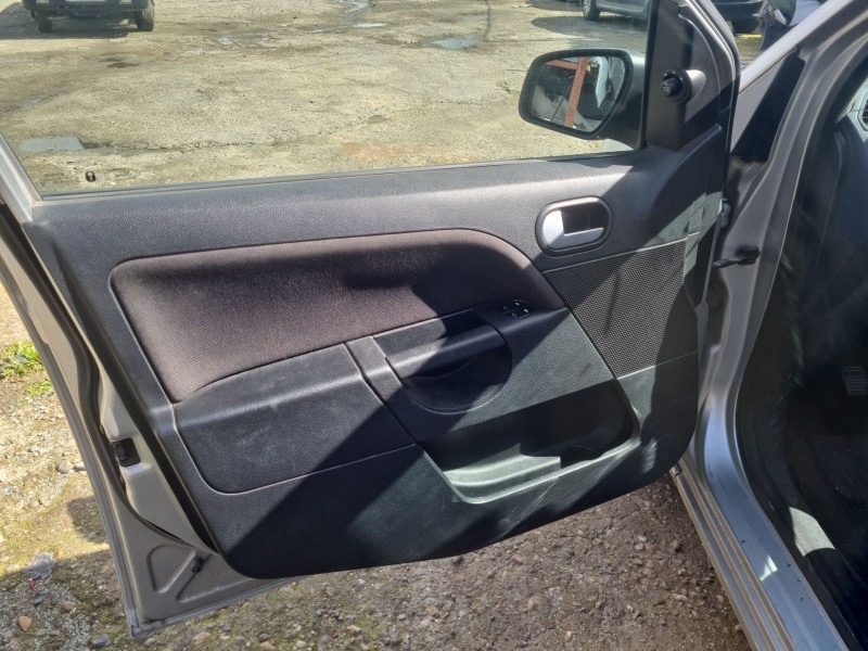 ford fiesta v (jh_, jd_) del año 2006